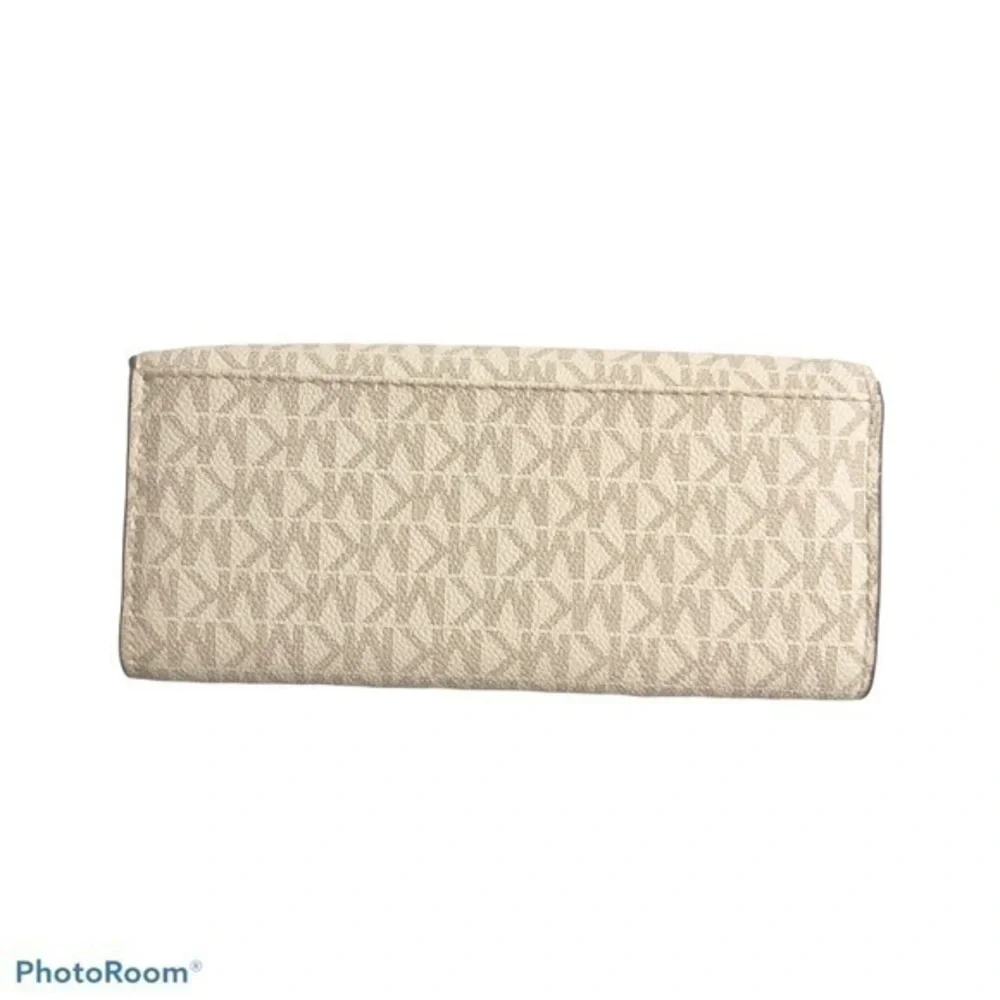 Michael Kors some wear