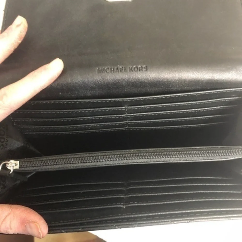 Michael Kors beautiful wallet