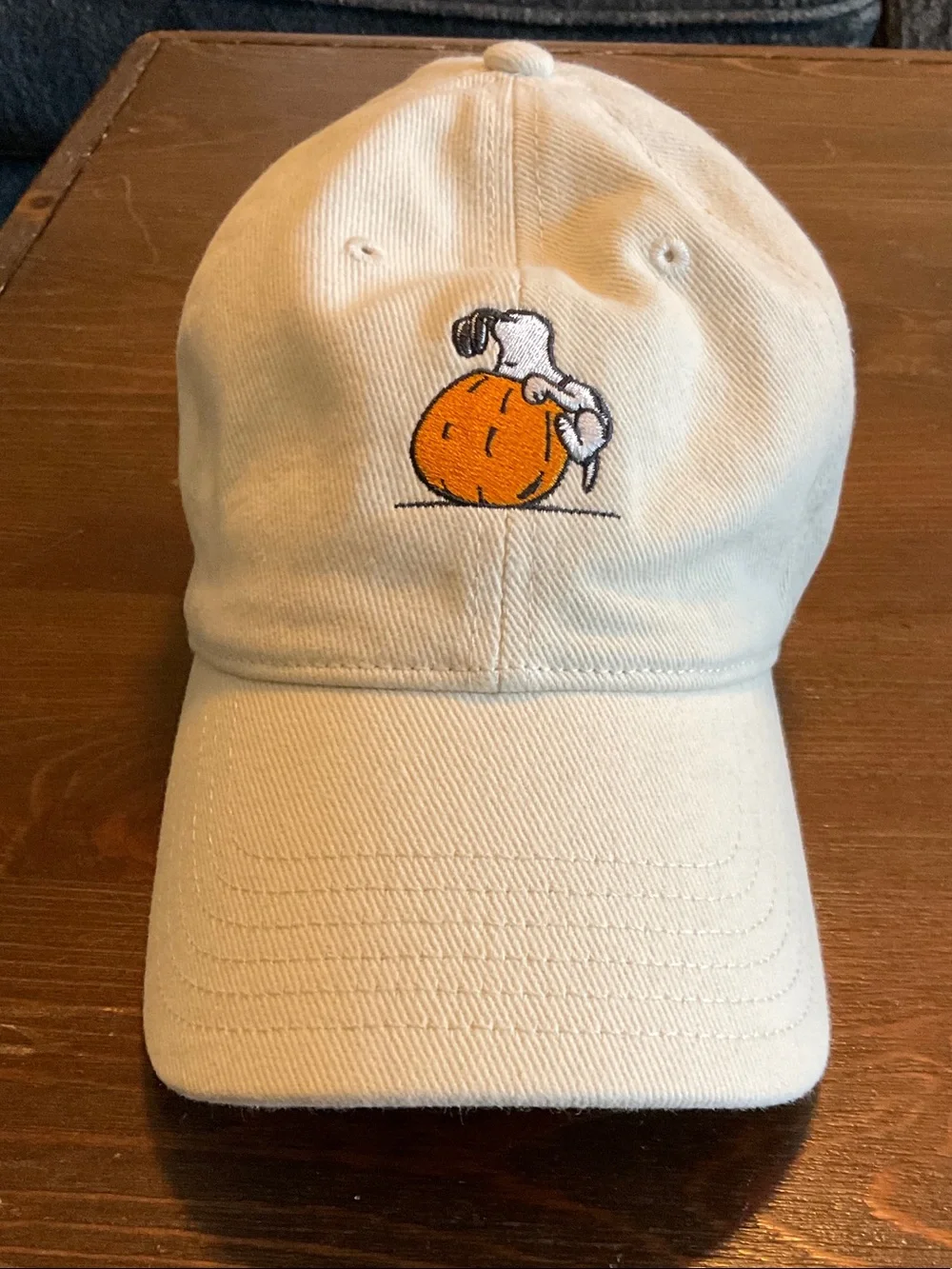American Eagle Outfitters Snoopy and Pumpkin Cream Cotton Cap