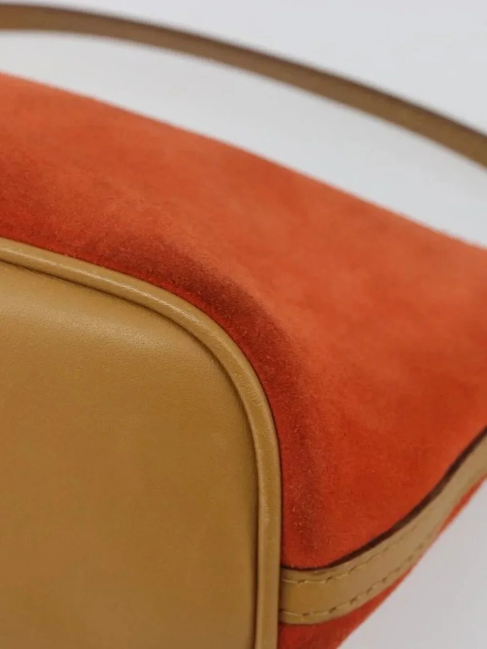 Gucci brand	gucci color	orange