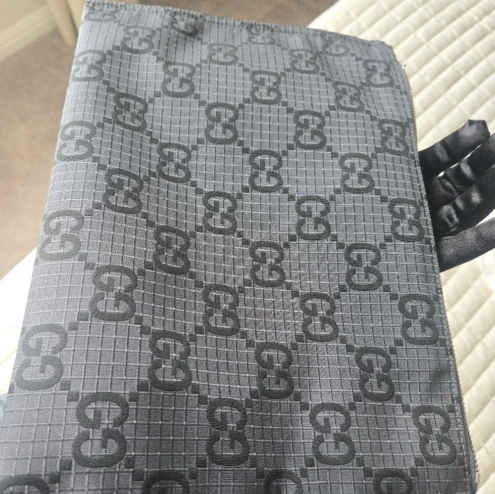 Gucci authentic gg