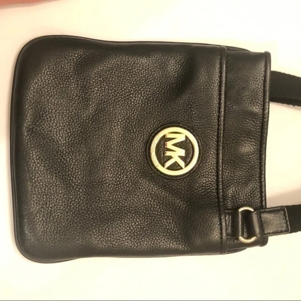 Michael Kors adjustable strap