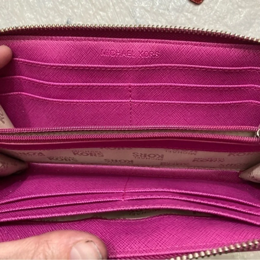 Michael Kors i’m unsure