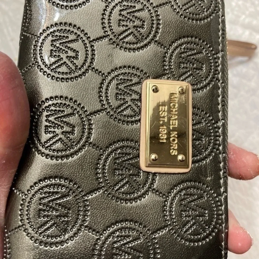 Michael Kors light wear