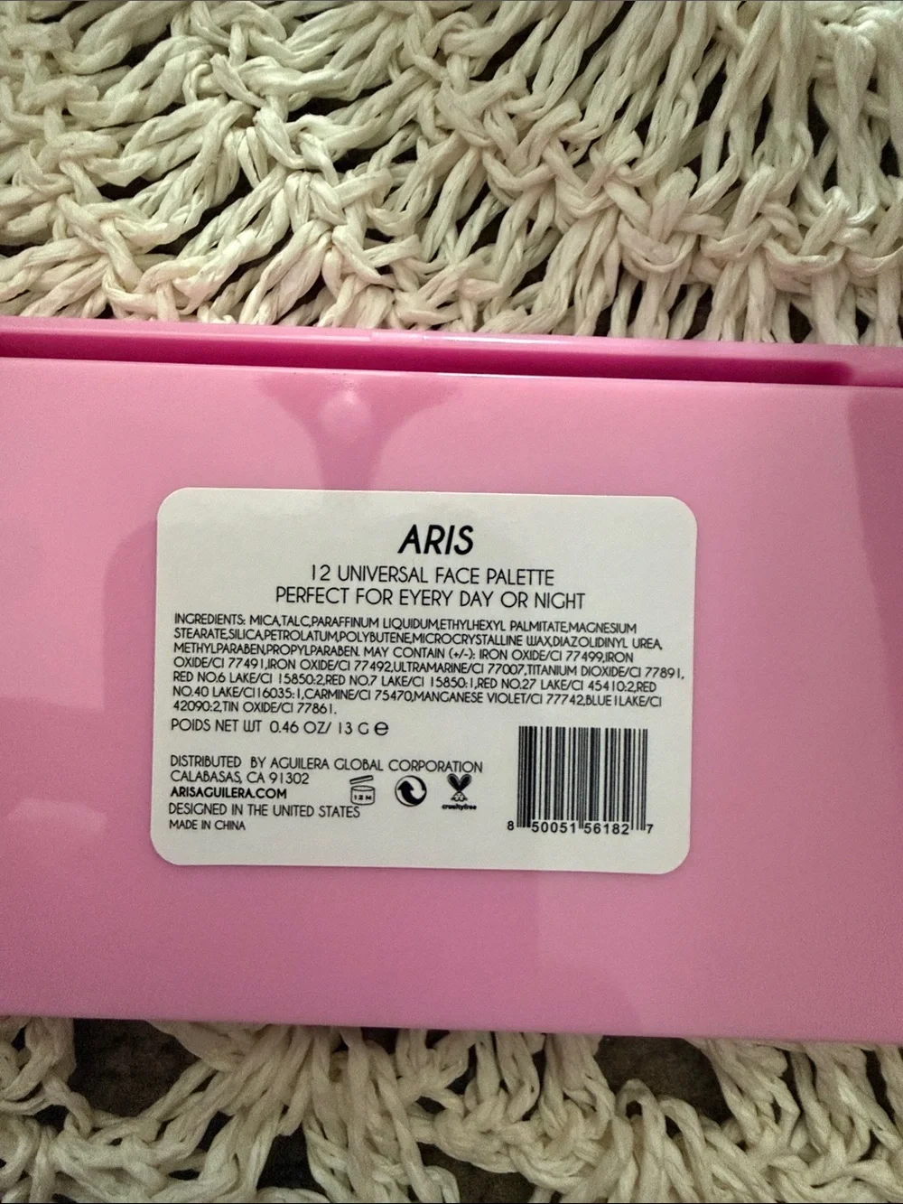Aris compact eyeshadow