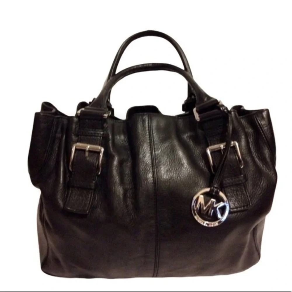 MICHAEL KORS BLACK LEATHER TOTE bag