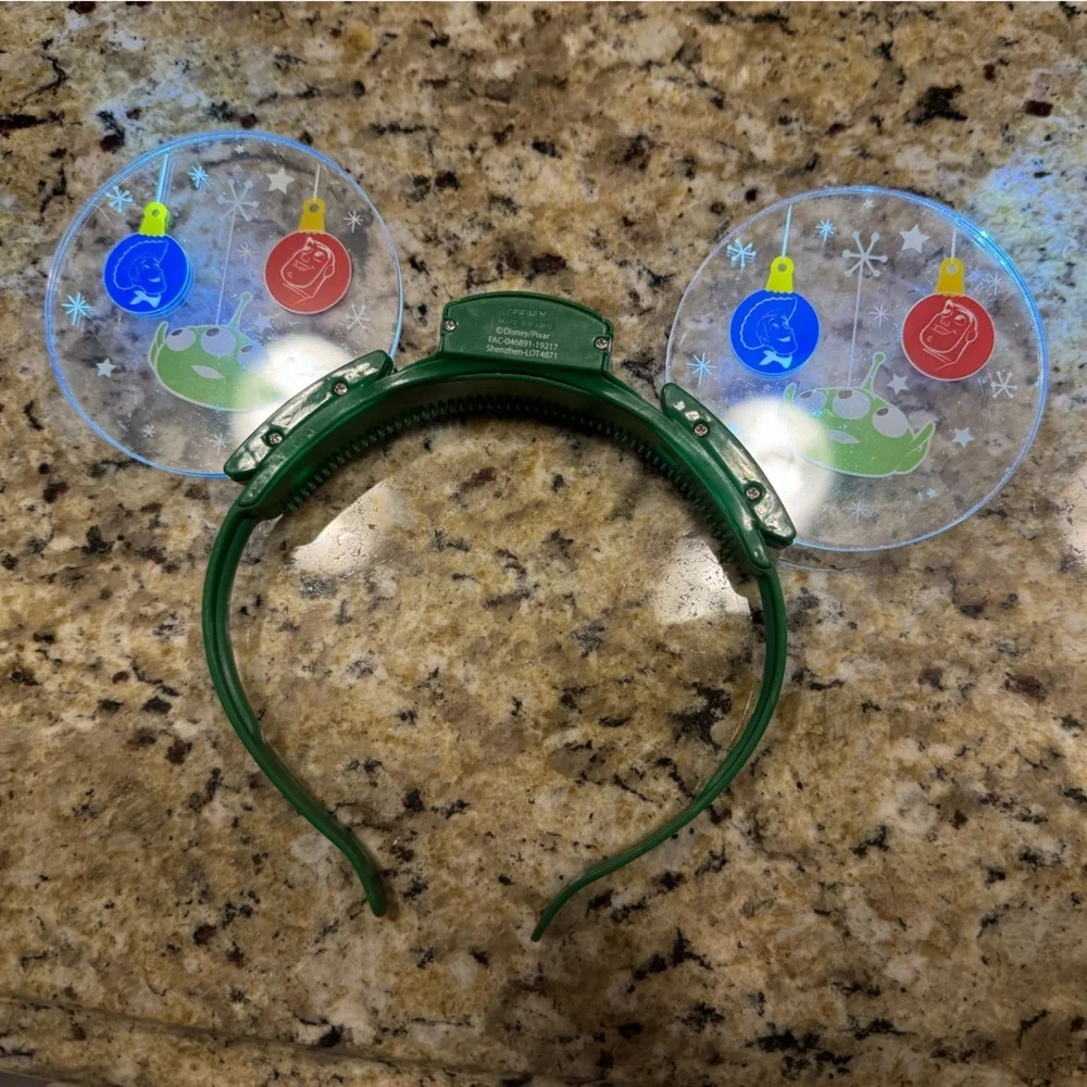 Disney green headband