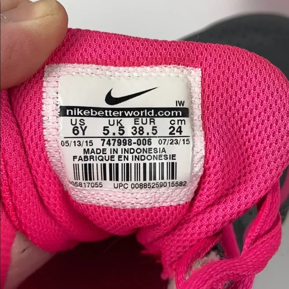 Nike girls pink