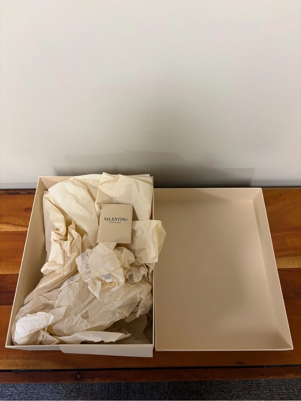 Valentino Garavani selling authentic