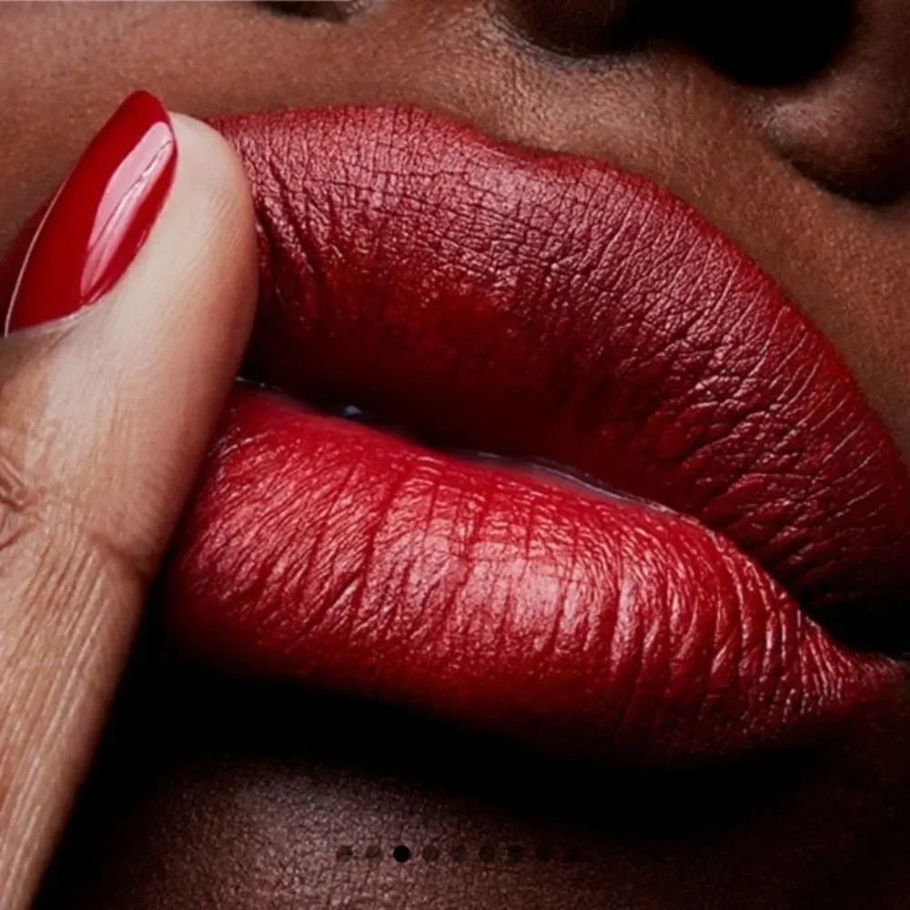 MAC Cosmetics finish high rich