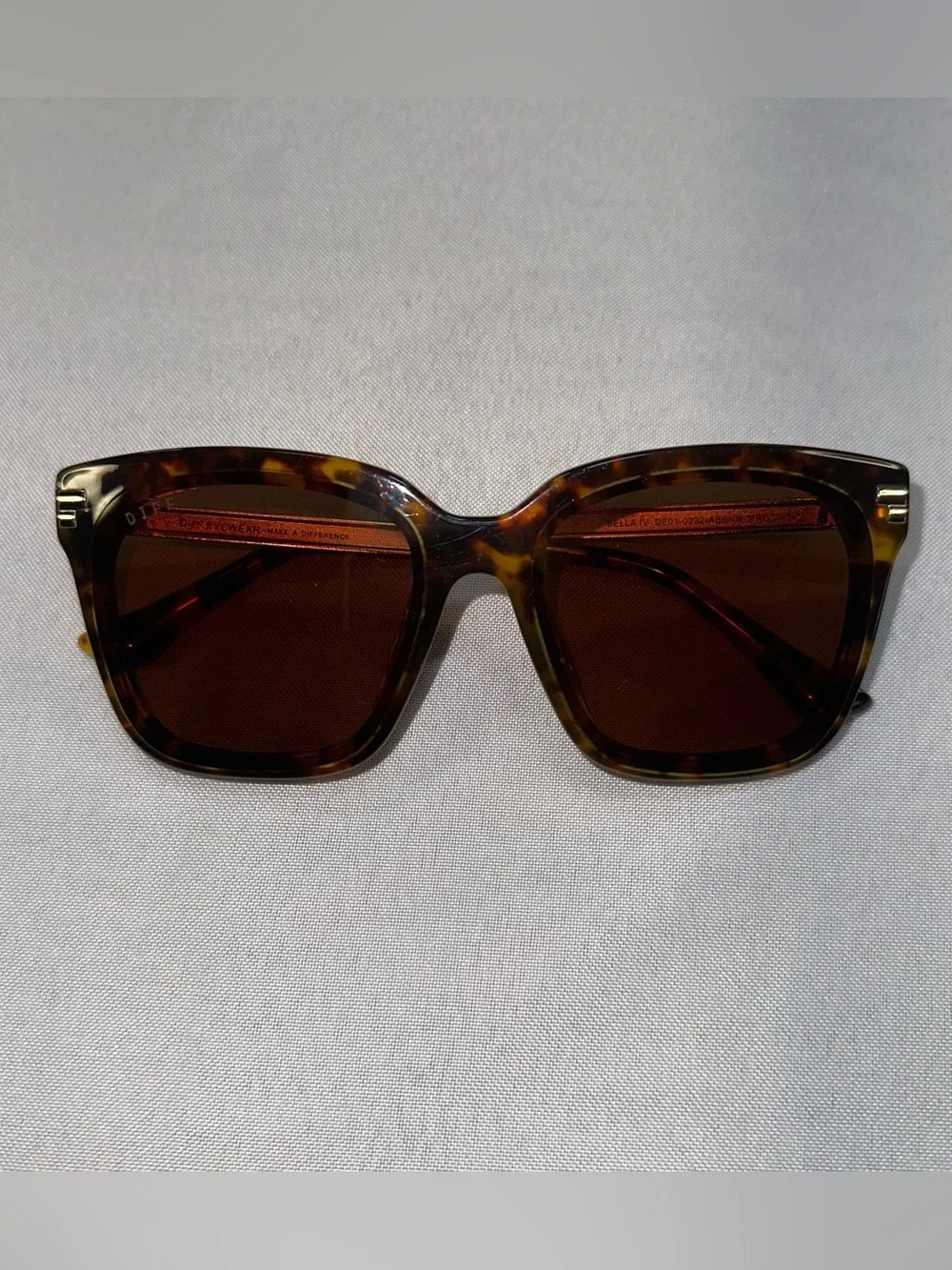 Diff Eyewear lint designed
