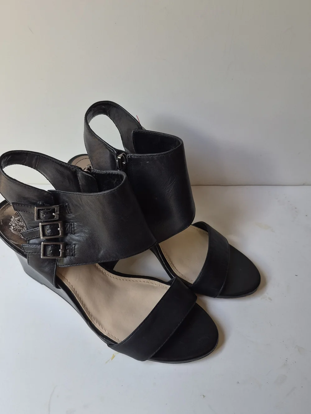 Vince Camuto chic black