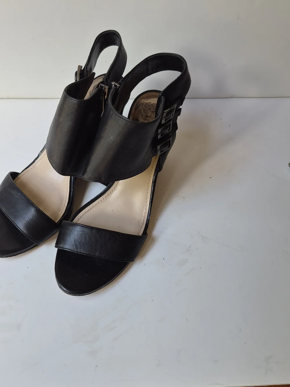 Vince Camuto chic black