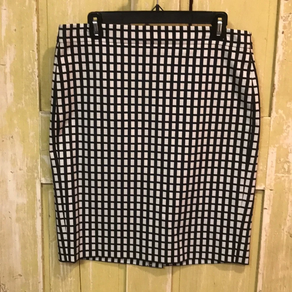 J. Crew Black and White Grid Pencil Skirt