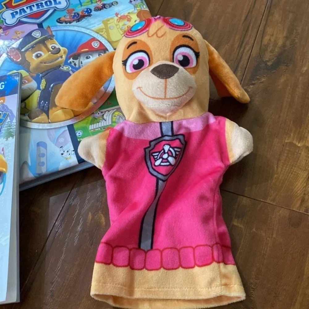 Paw Patrol Book Lot  Look & Find Reader book Skye Puppet  Tin  Chase Figure