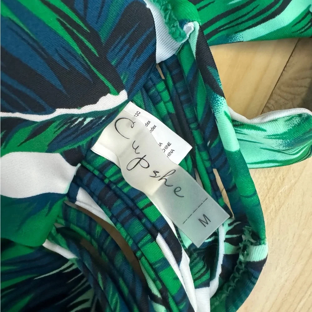 Cupshe tropical leaf