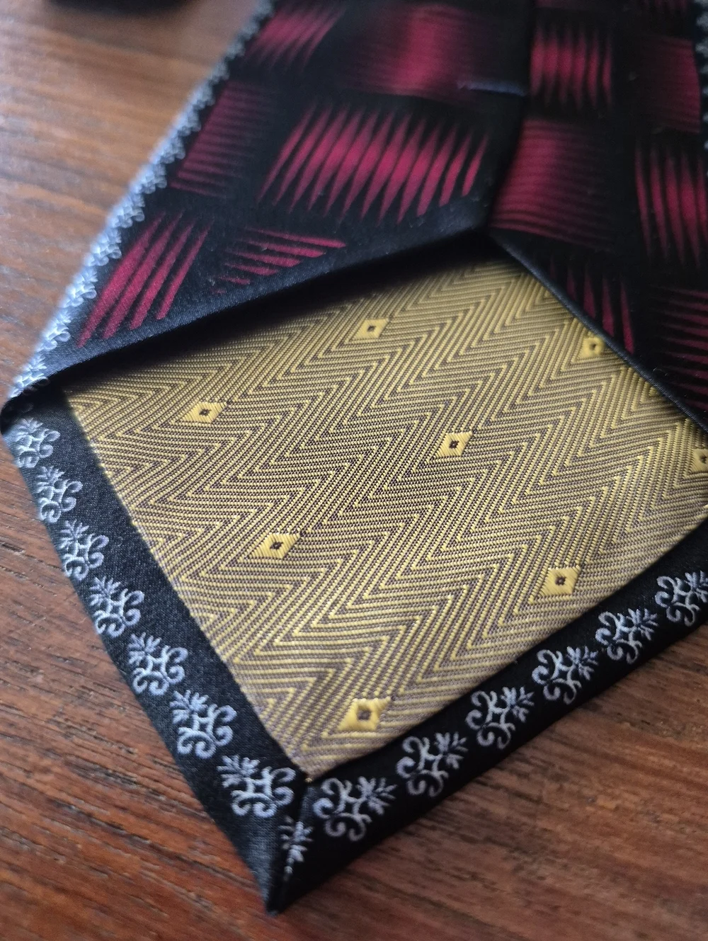 Stacy Adams silk necktie