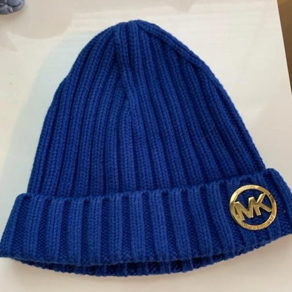 MICHAEL Michael KORS Bright Cobalt Ribbed Beanie Hat with Gold Metal Logo