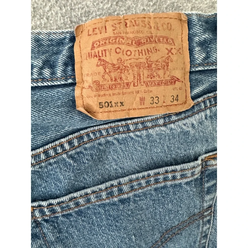 Levis measurements waist