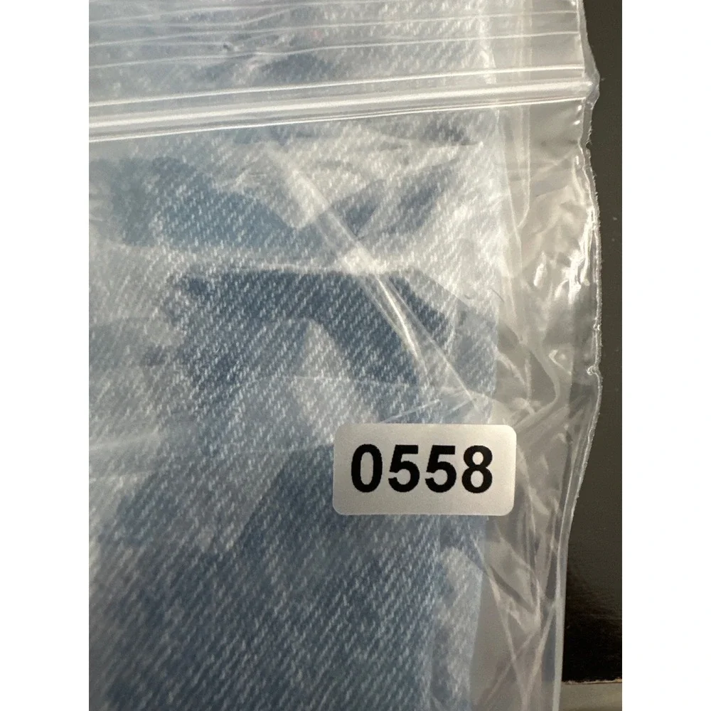 Levis measurements waist