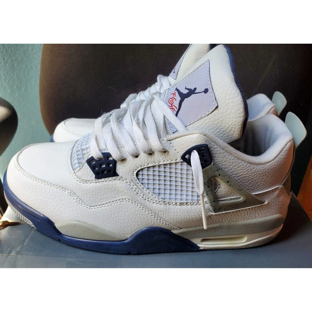Jordan 4 Retro Midnight Navy. Size 10