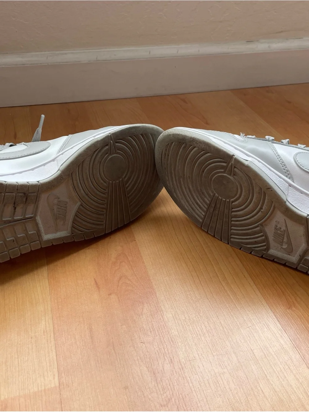 Nike Low-Top Sneakers in White and Light Gray