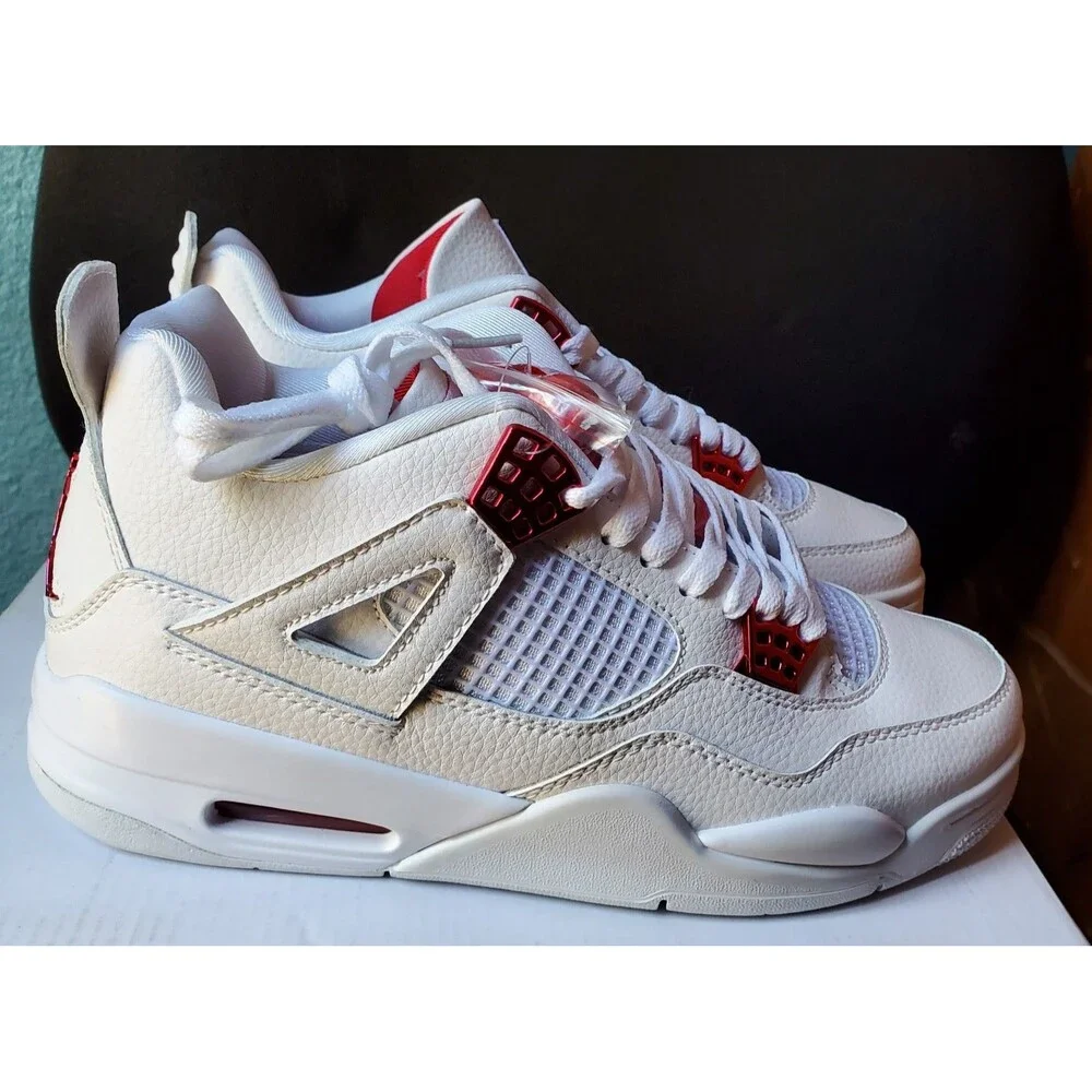 Air Jordan 4 Retro Metallic Red. Size 9.5