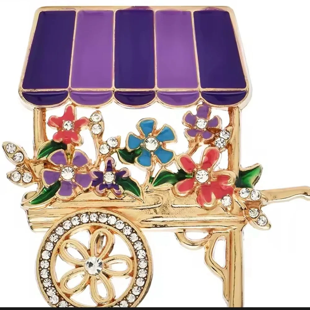 N/A elegant brooch