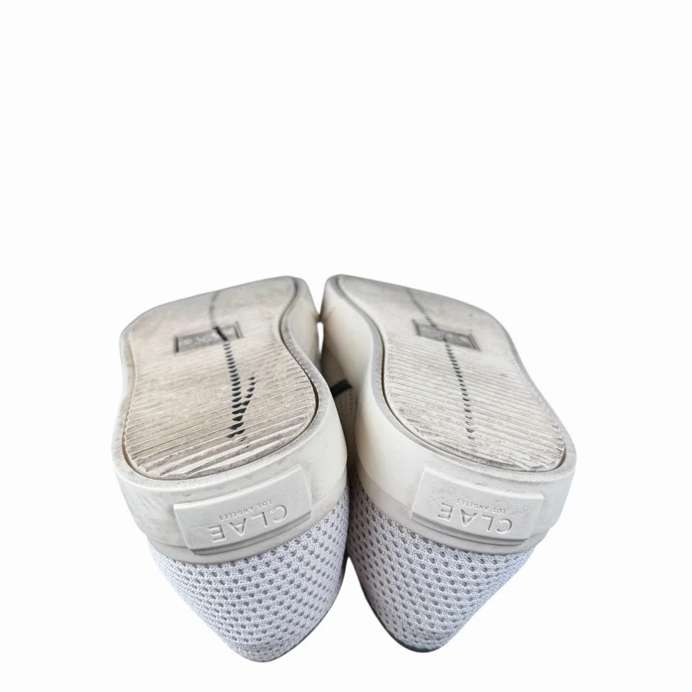 Clae there are