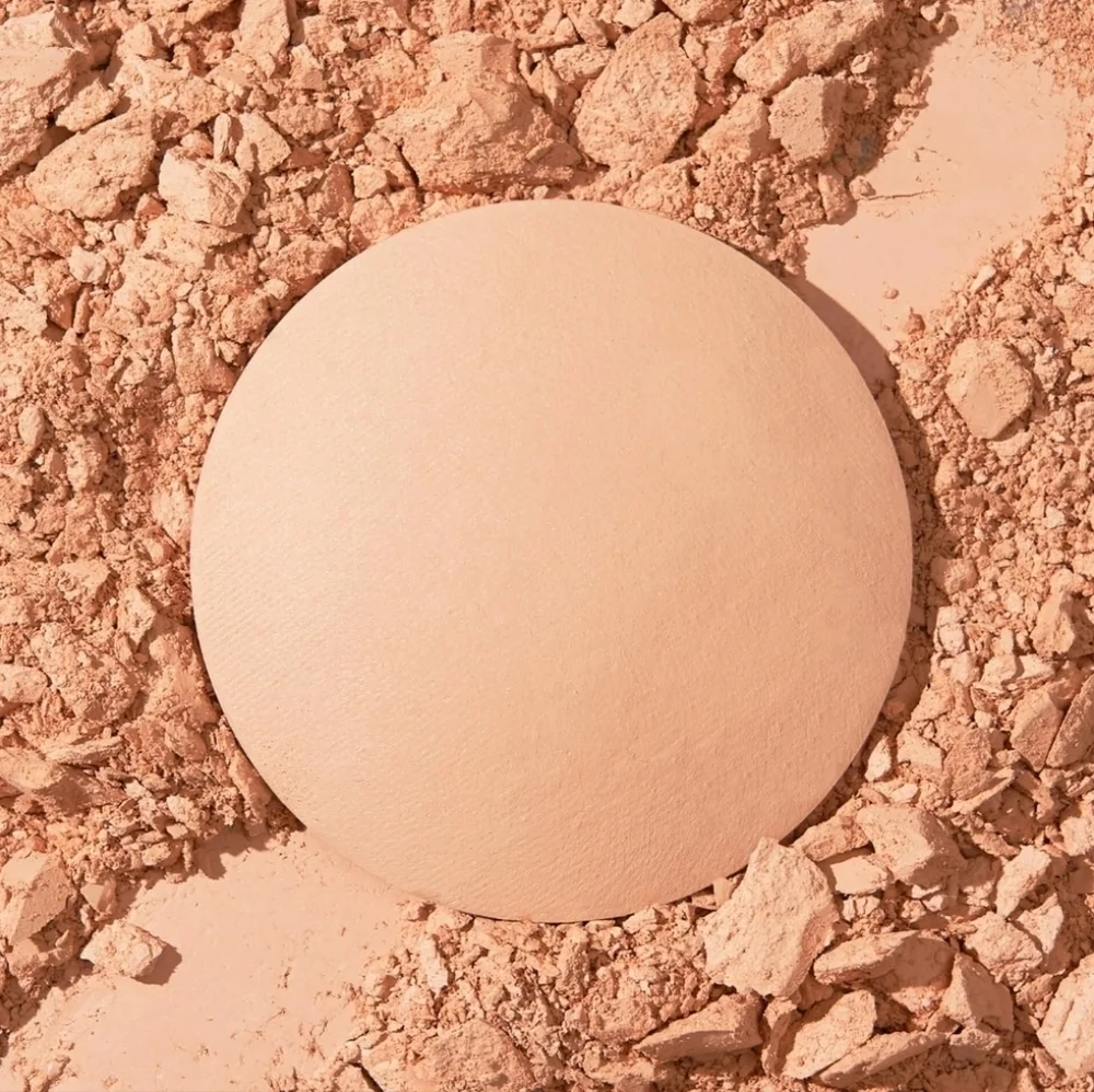 Laura Geller this long