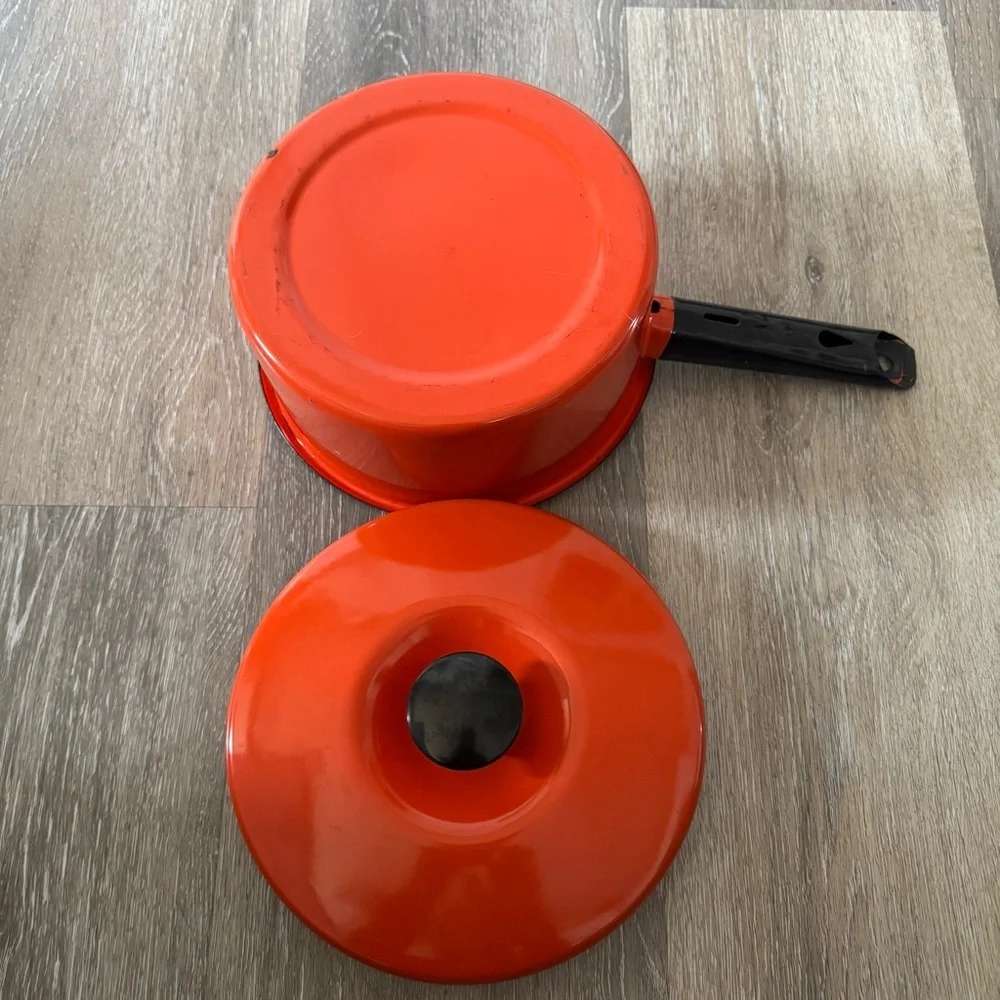 1970s Enamel Orange Stovetop Pot with Lid Medium Size