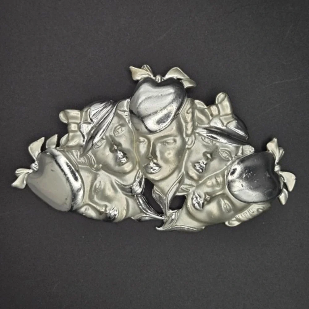 Vintage Silver Tone Brooch Pin Five Faces‎ Women Hats Bows Art Deco Style