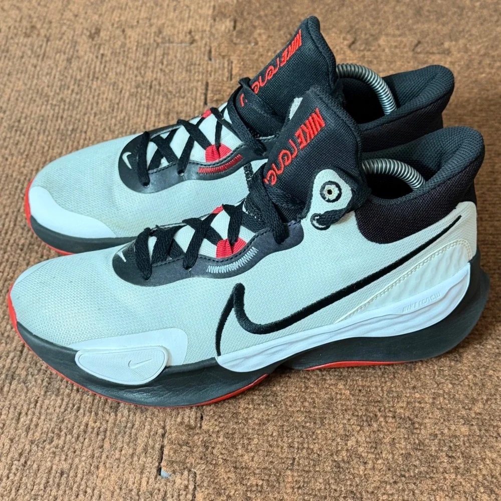 Nike renew elevate