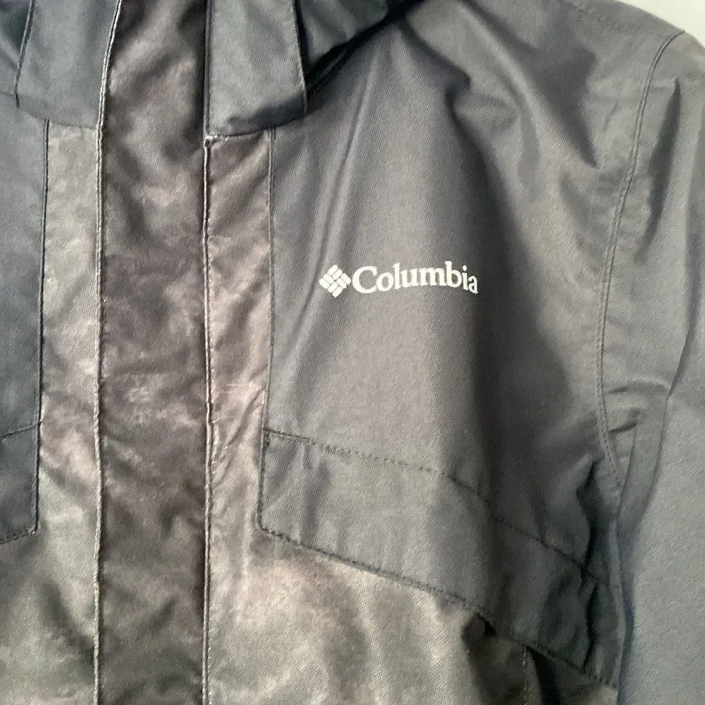 Columbia women pockets size