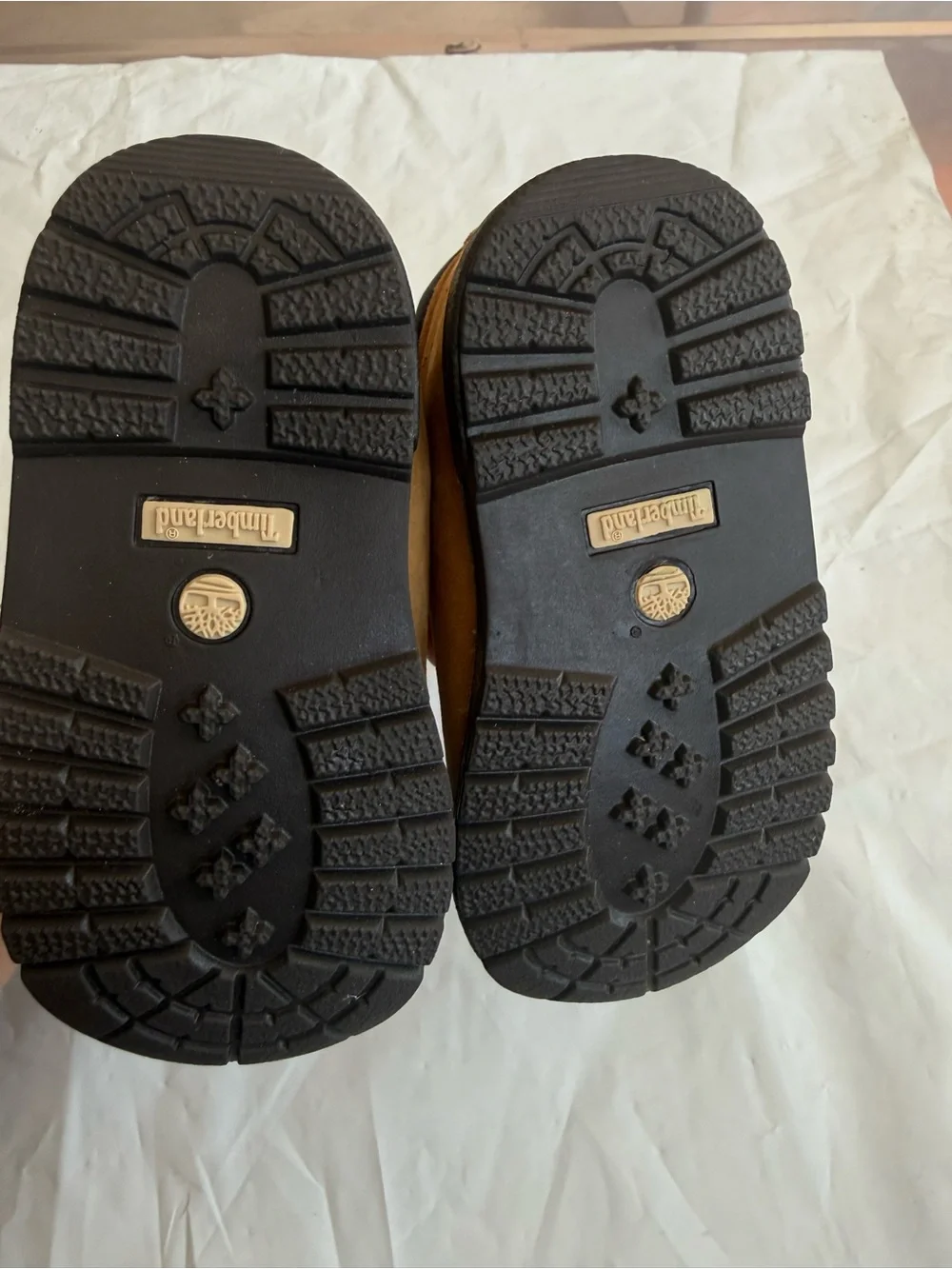 Timberland “size 3”