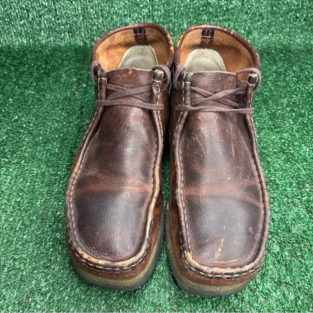 Clarks wallabee dark