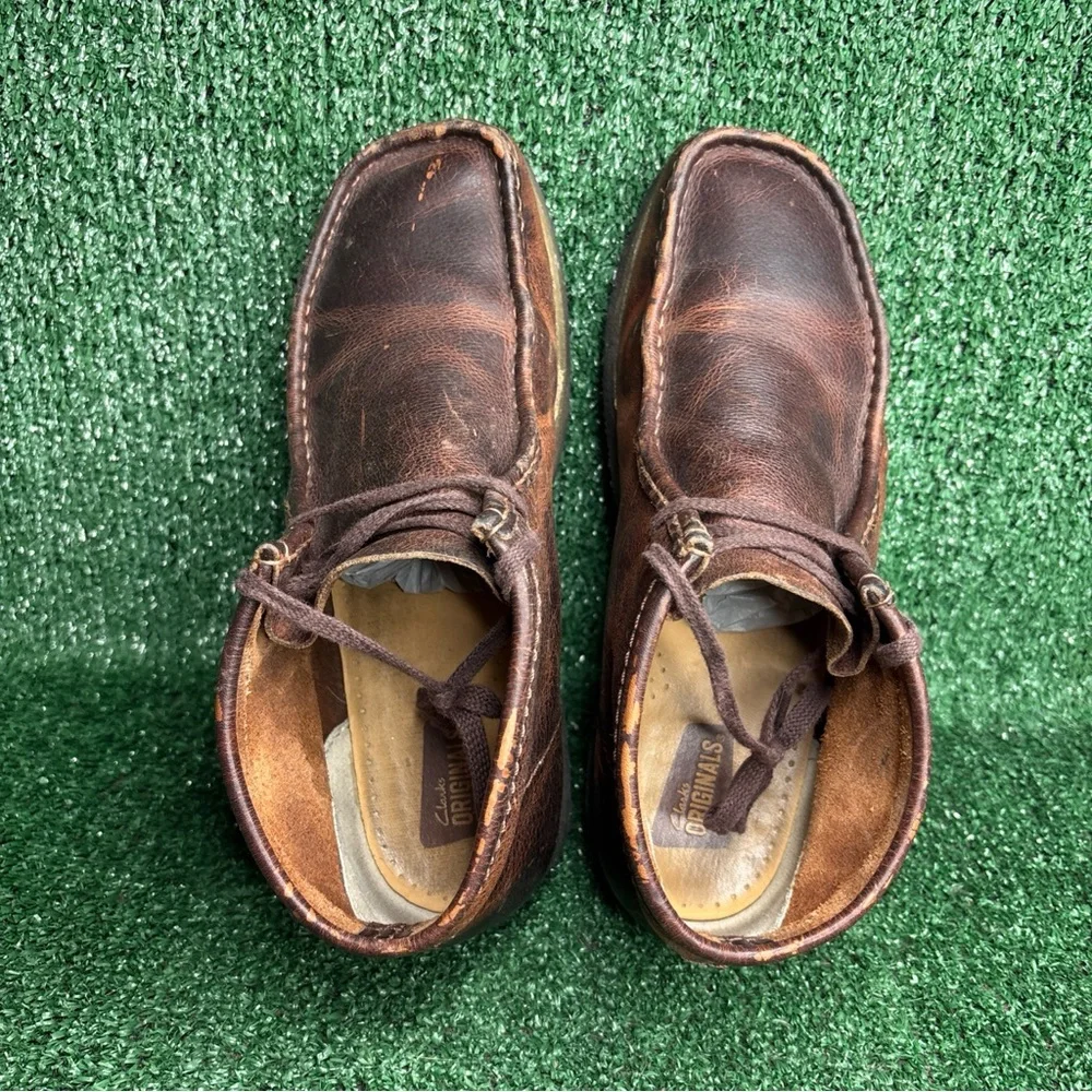 Clarks wallabee dark