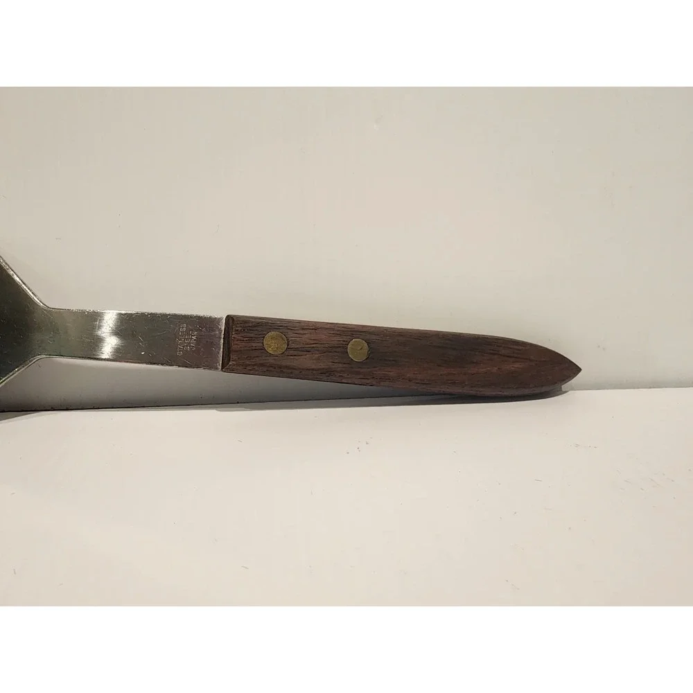 The Unbranded Brand vintage tine