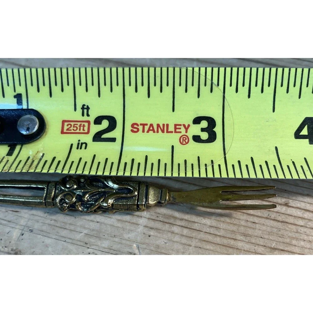 Unbranded lot 15
