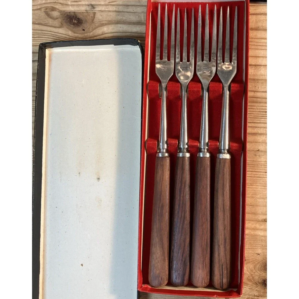 Unbranded lot 15