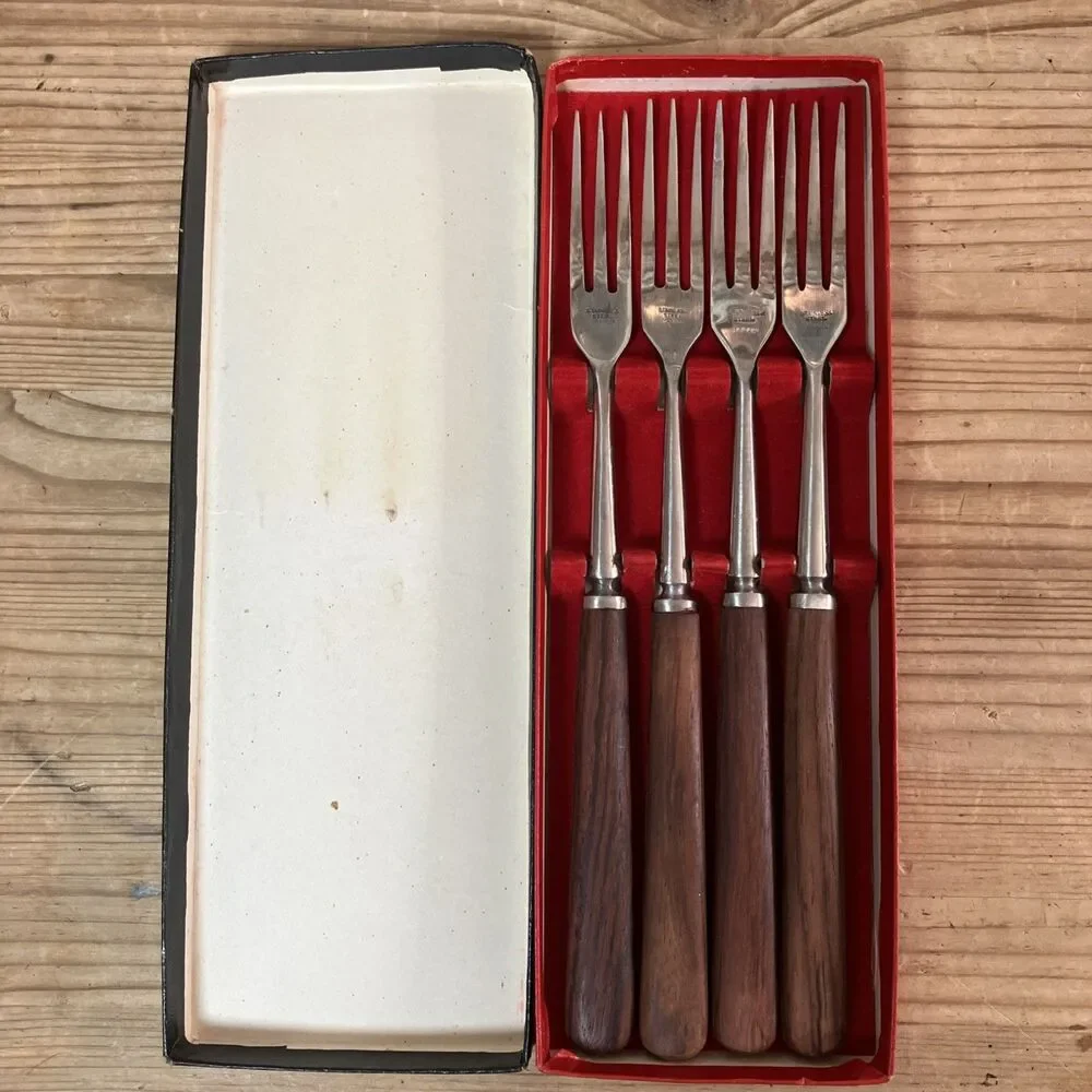 Unbranded lot 15