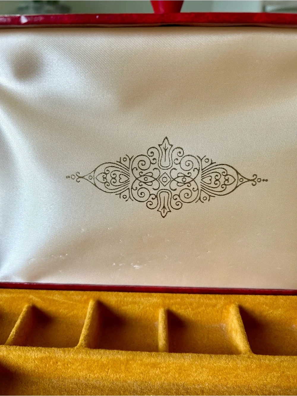 Vintage stunning leatherette