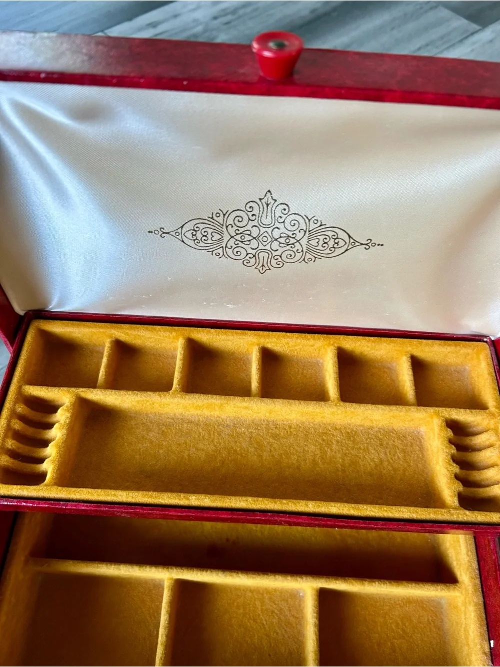 Vintage stunning leatherette