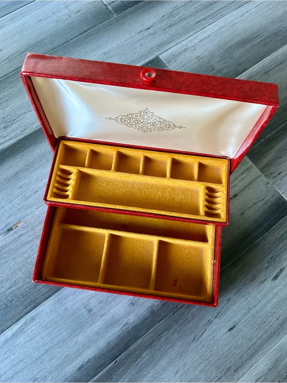 Vintage stunning leatherette
