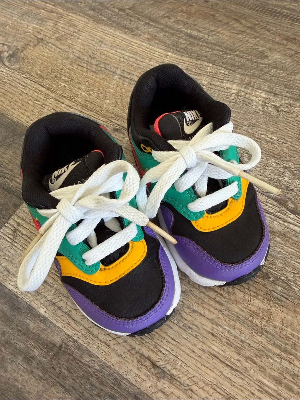 Nike good preowned