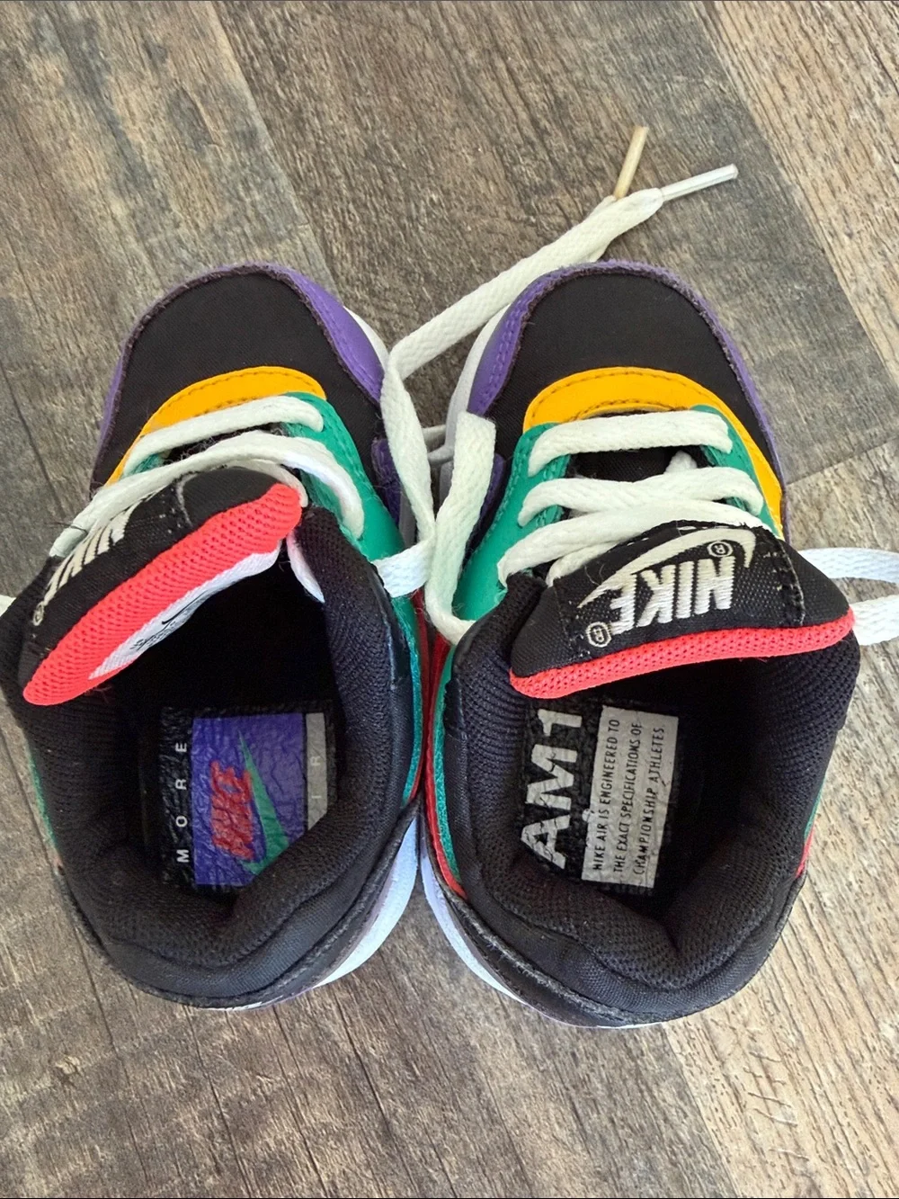 Nike good preowned