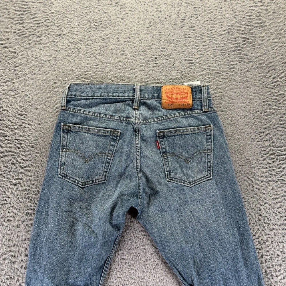 Levis before purchasing