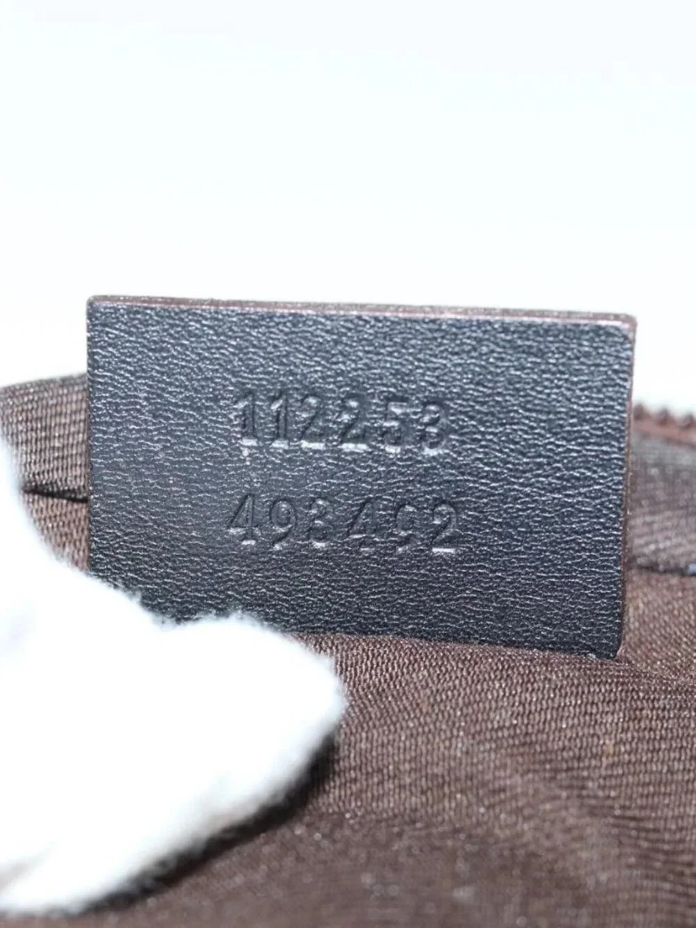 Gucci brand	gucci color	dark