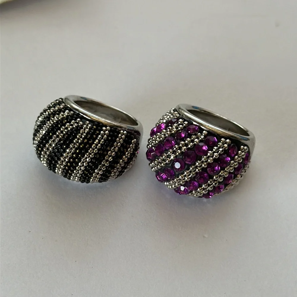 Set of 2 domed tornado rhinestone costume‎ rings
