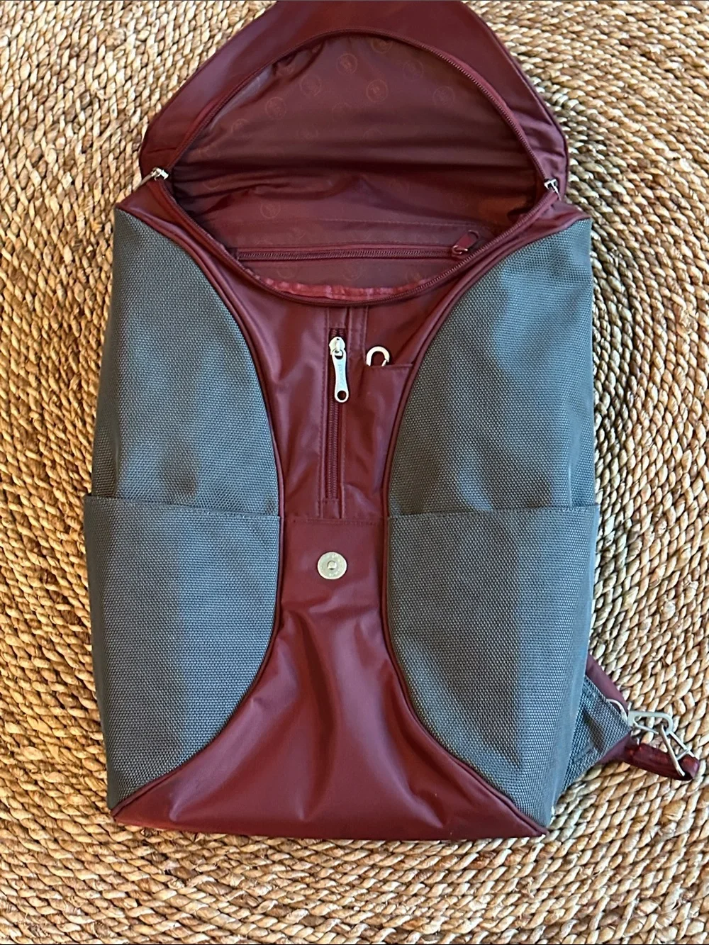 Pacsafe versatile stylish essentials